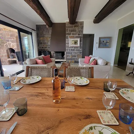 Familienfreundliche Vistaero Mit Atemberaubenden Meerblick By Riviera Homelife Management