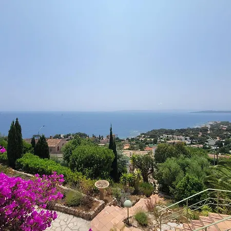 Vistaero Holiday home